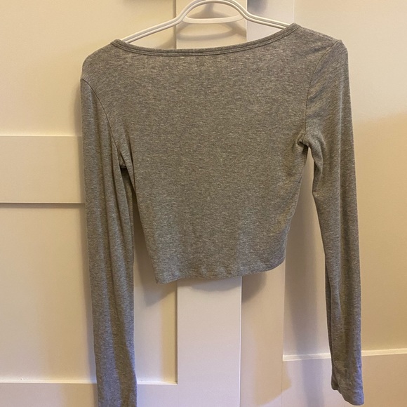 Grey long sleeve crop top - Picture 2 of 2